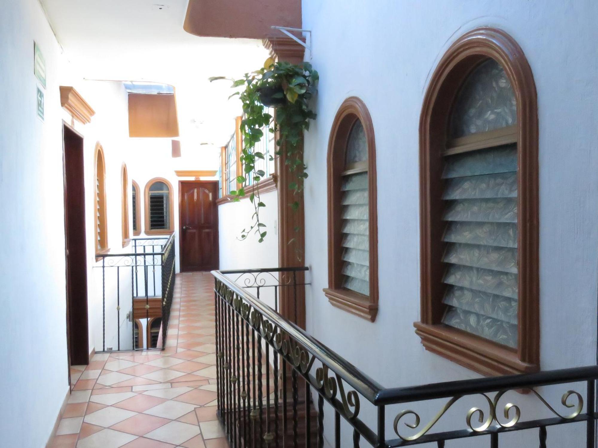 Hotel Los Girasoles Тепик Экстерьер фото